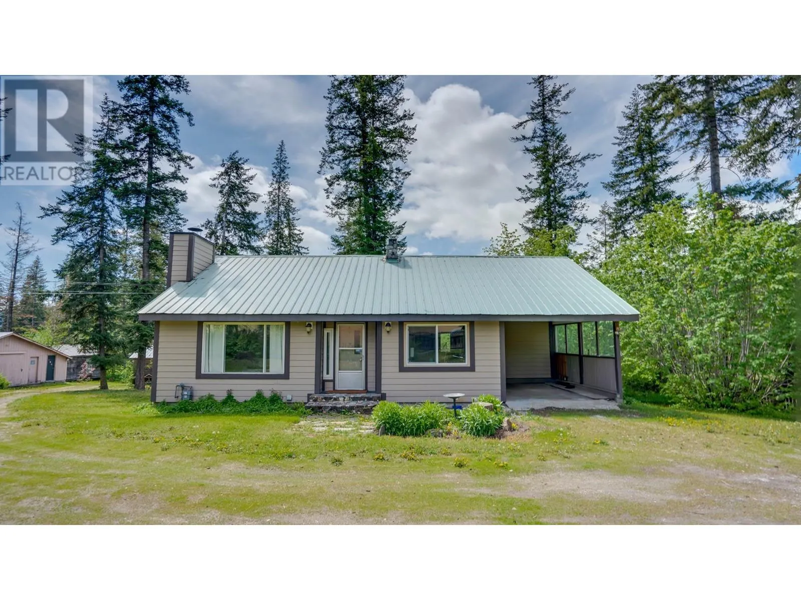 11 Gardom Lake Road