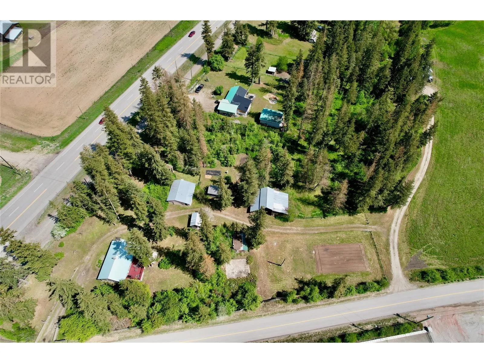 11 Gardom Lake Road
