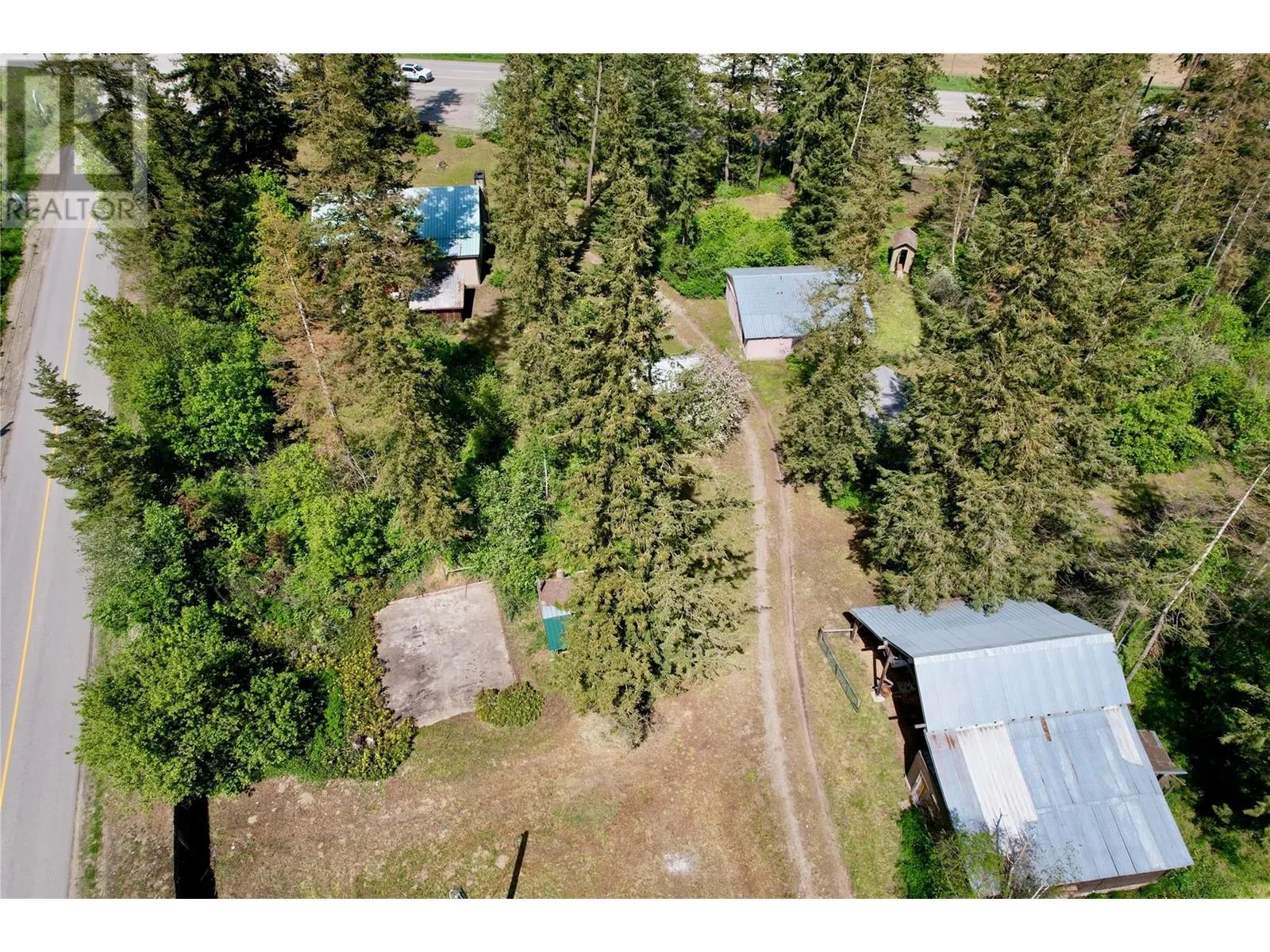 11 Gardom Lake Road