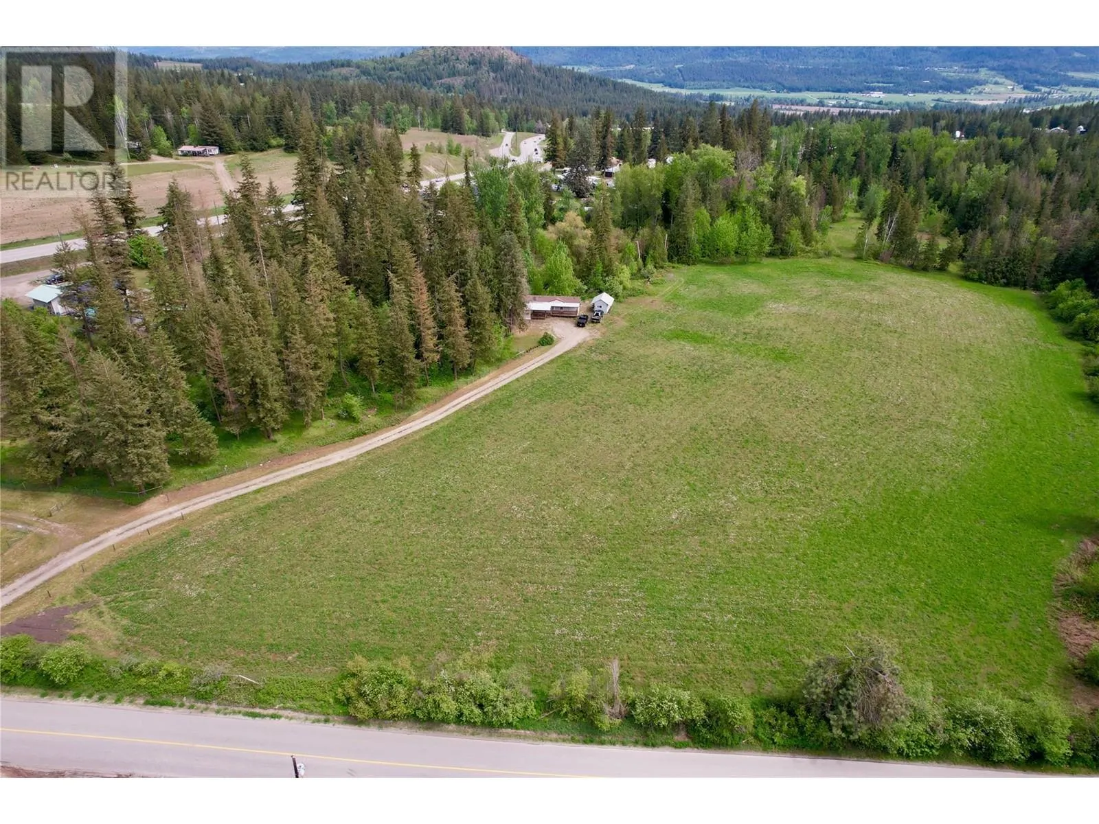 11 Gardom Lake Road