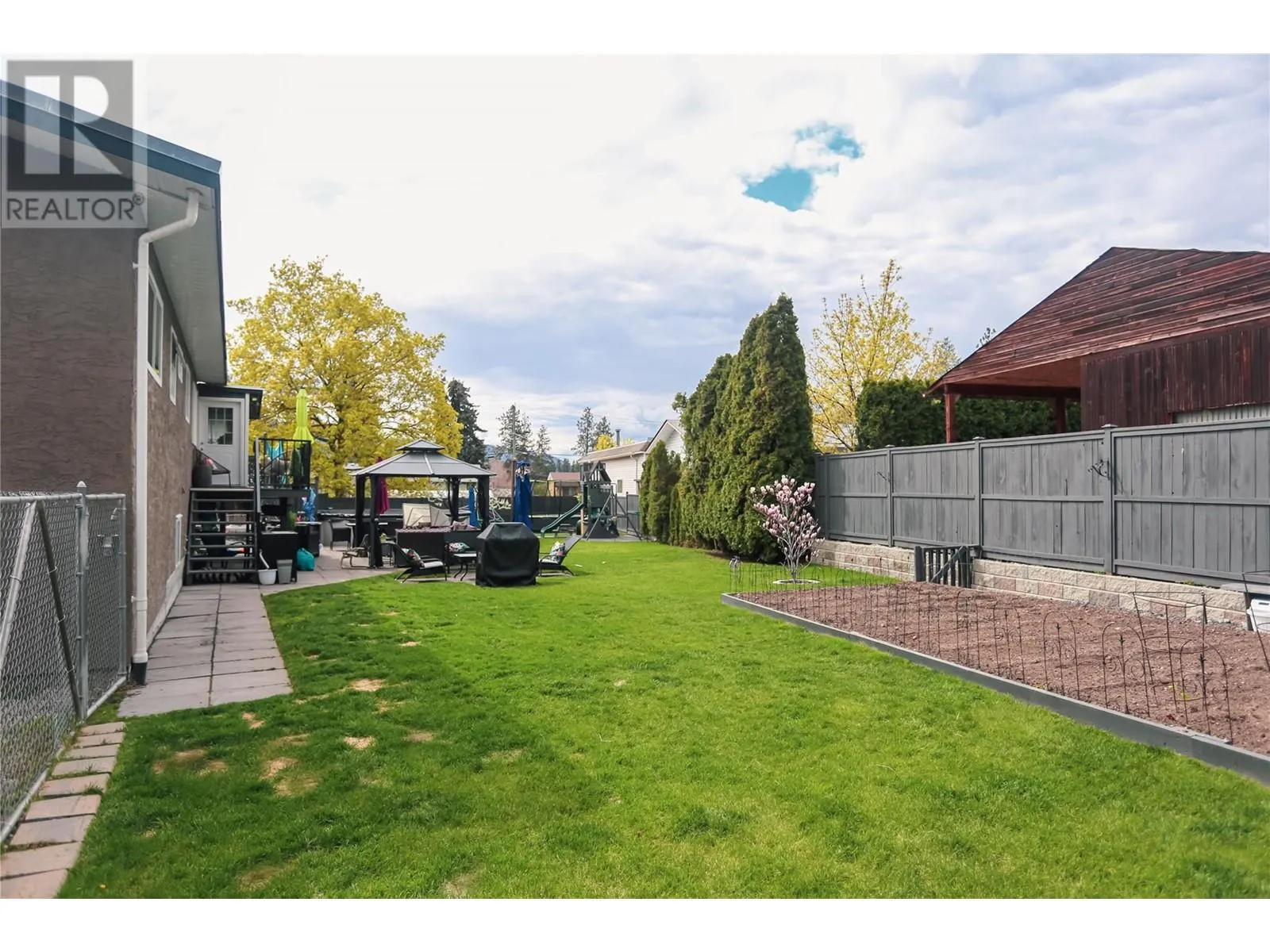 3548 MacDonnel Road