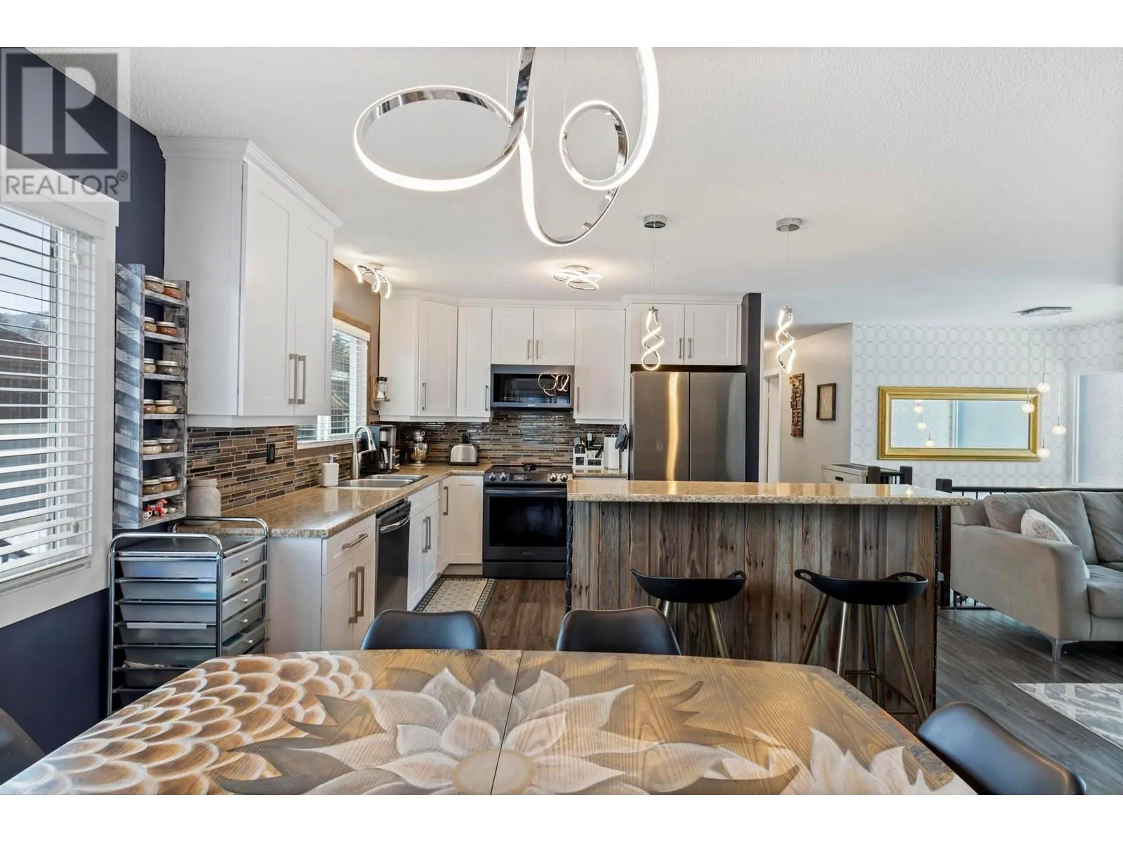 3548 MacDonnel Road