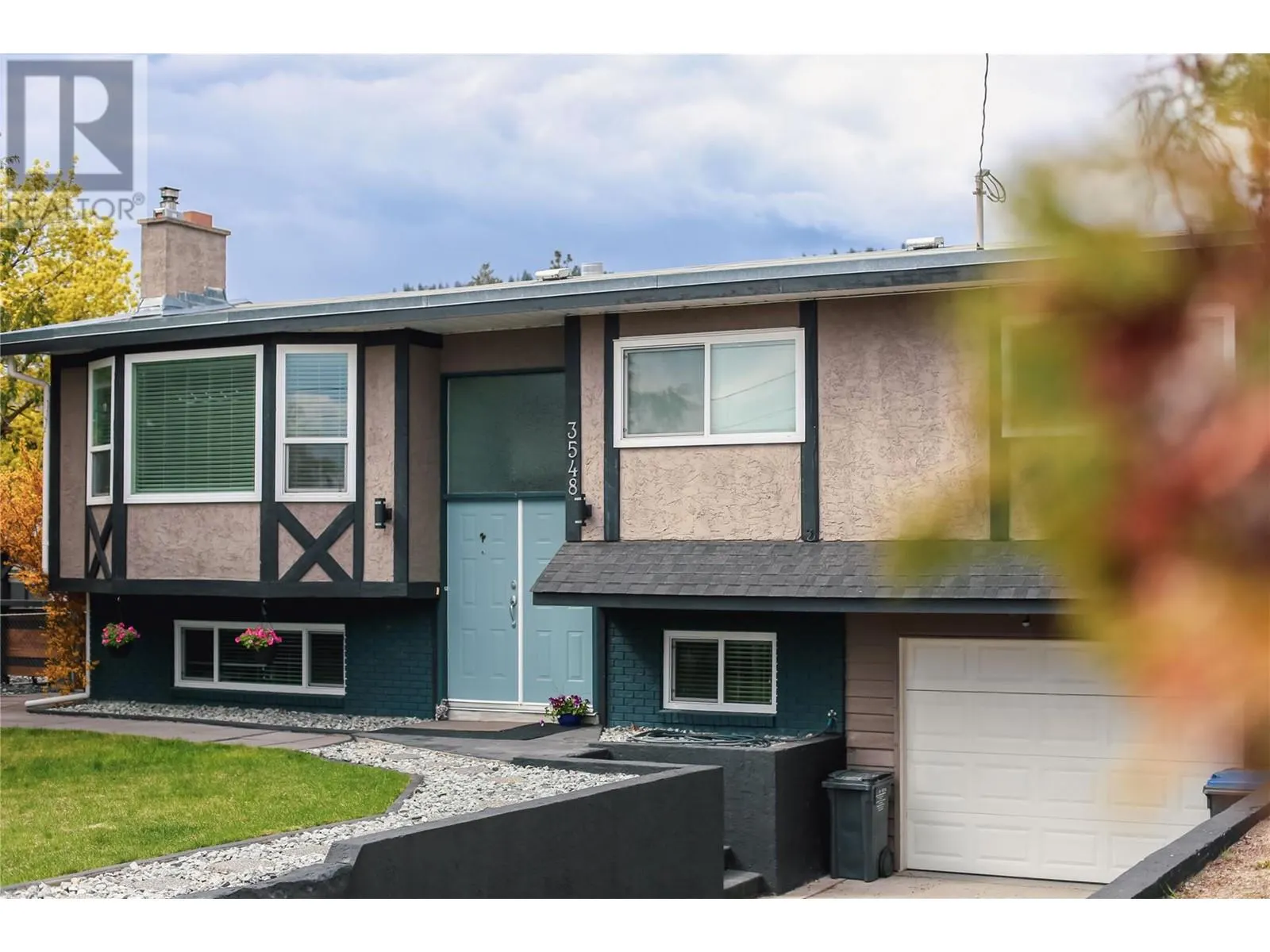 3548 MacDonnel Road