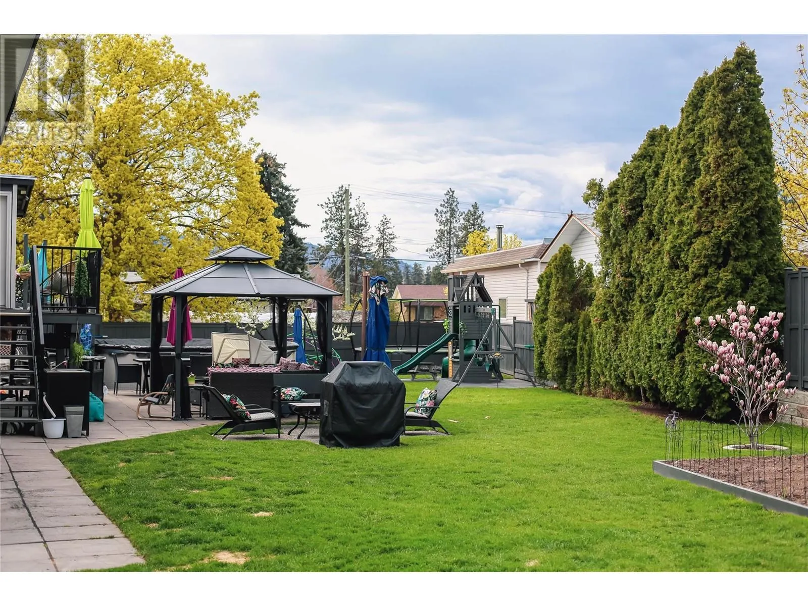 3548 MacDonnel Road