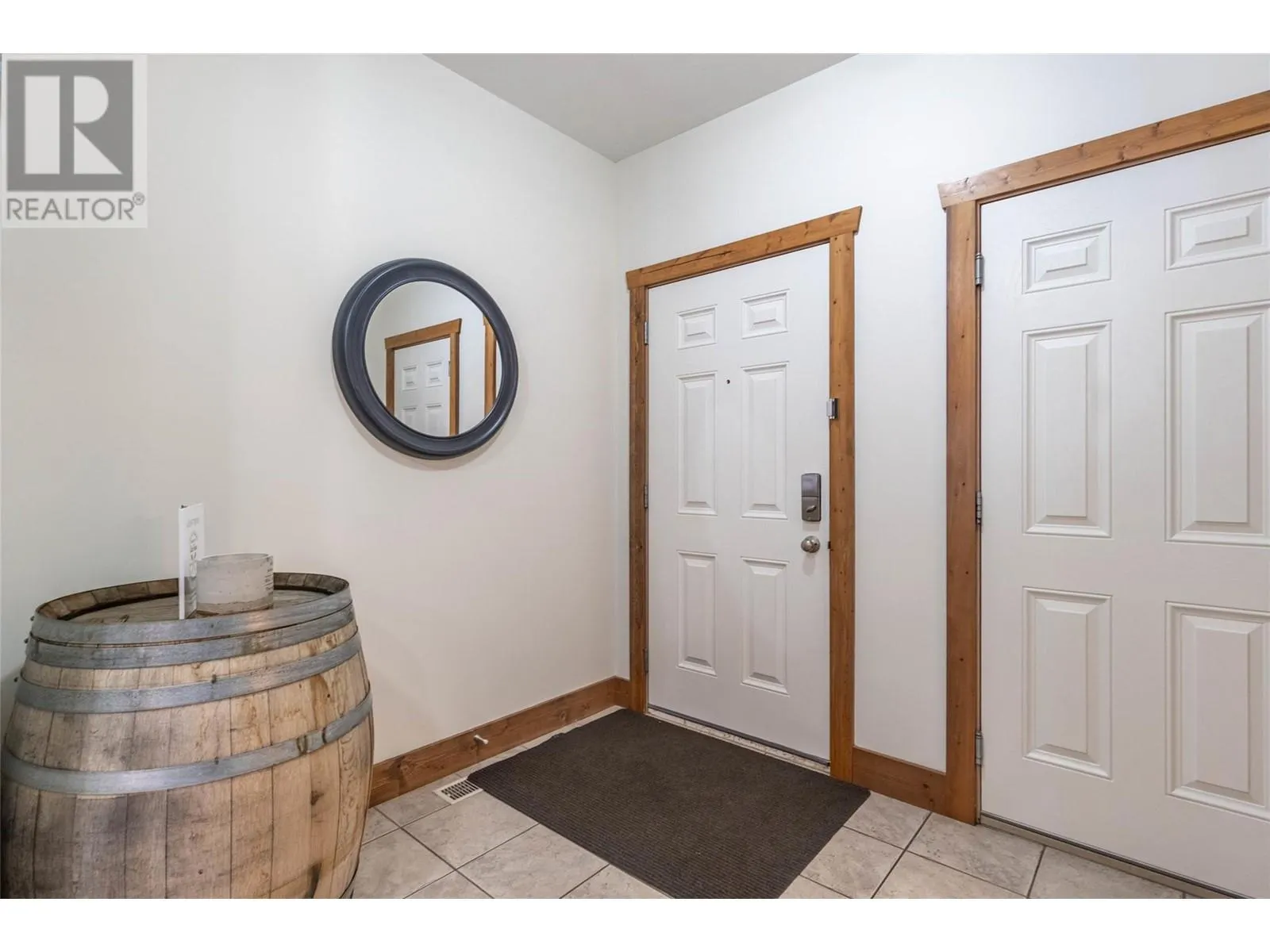 5401 LAKESHORE Drive Unit# 113