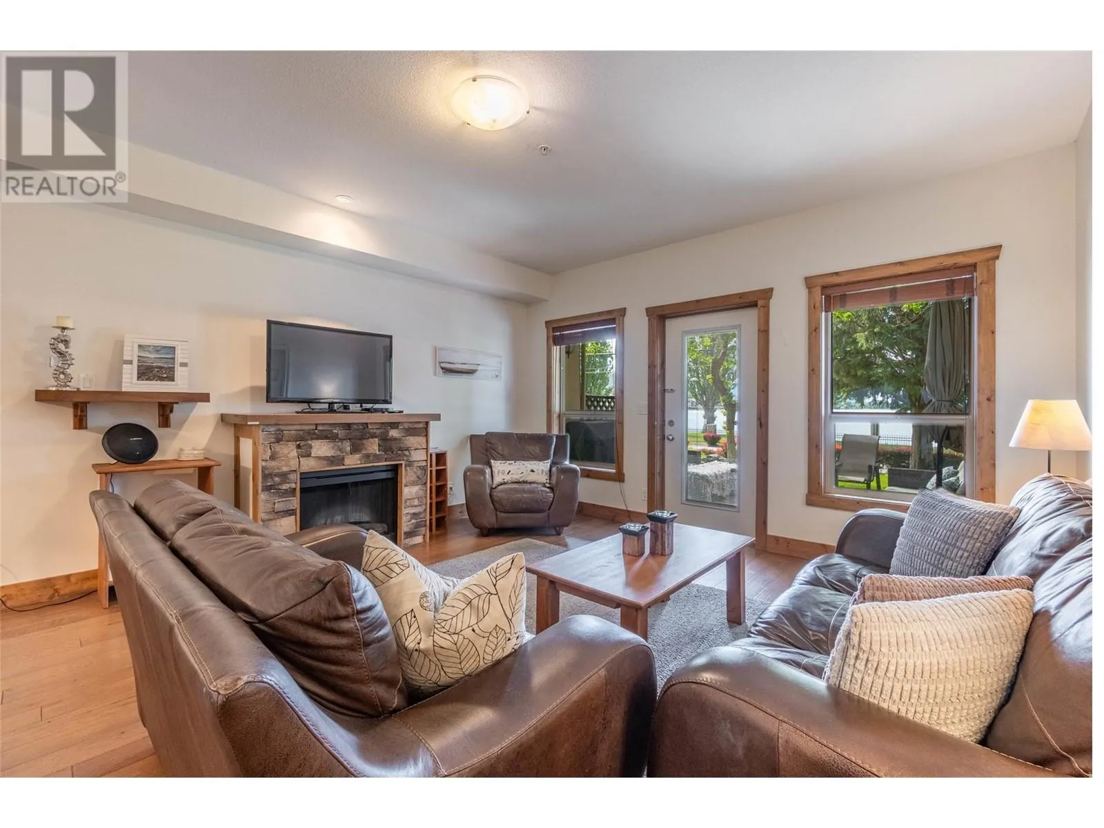 5401 LAKESHORE Drive Unit# 113