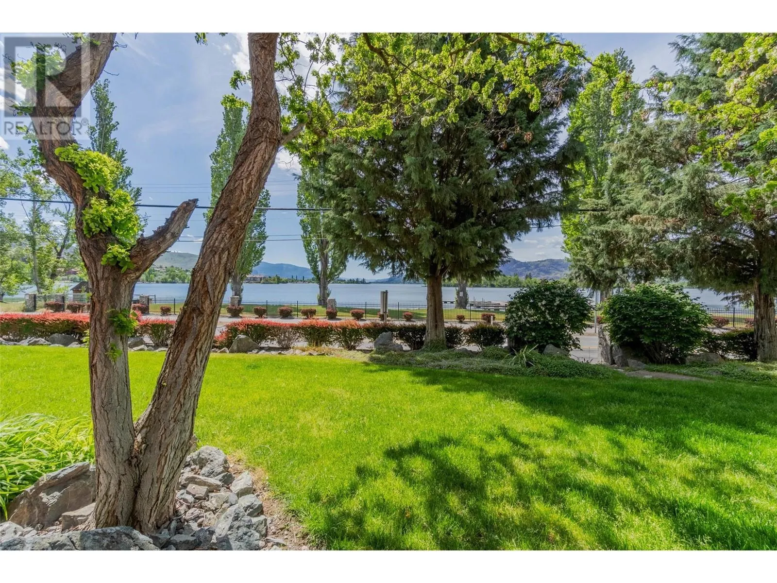 5401 LAKESHORE Drive Unit# 113