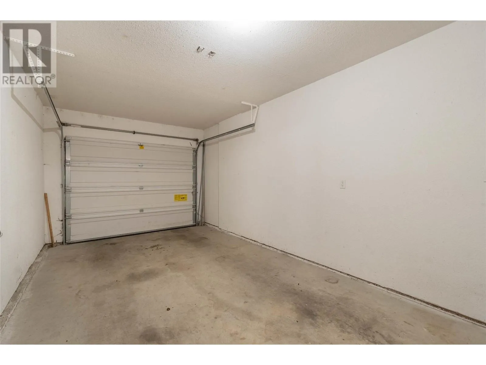 5401 LAKESHORE Drive Unit# 113