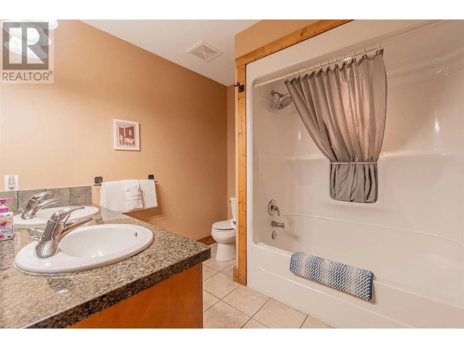5401 LAKESHORE Drive Unit# 113