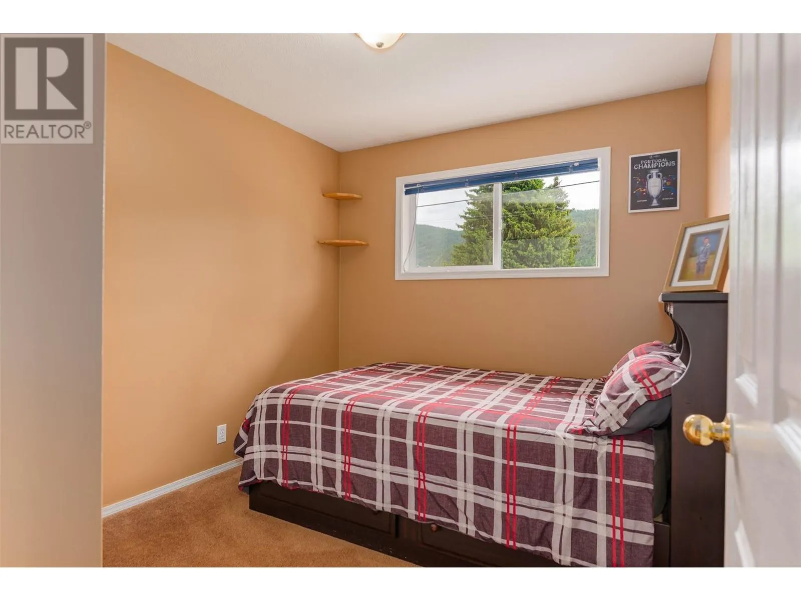 405 Beresford Crescent