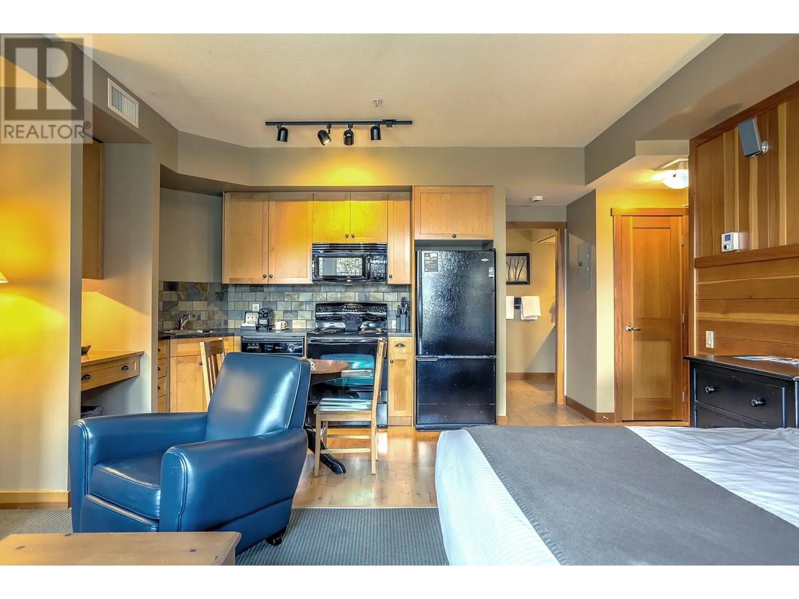 107 Village Centre Court Unit# 116