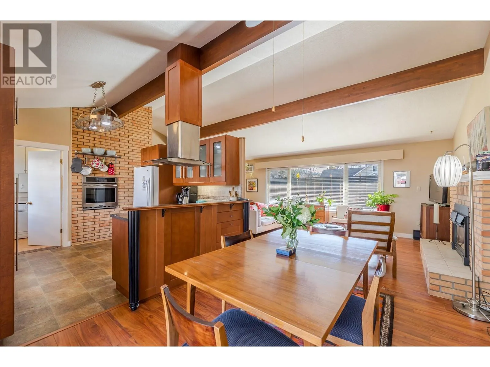 10114 PRAIRIE VALLEY Road