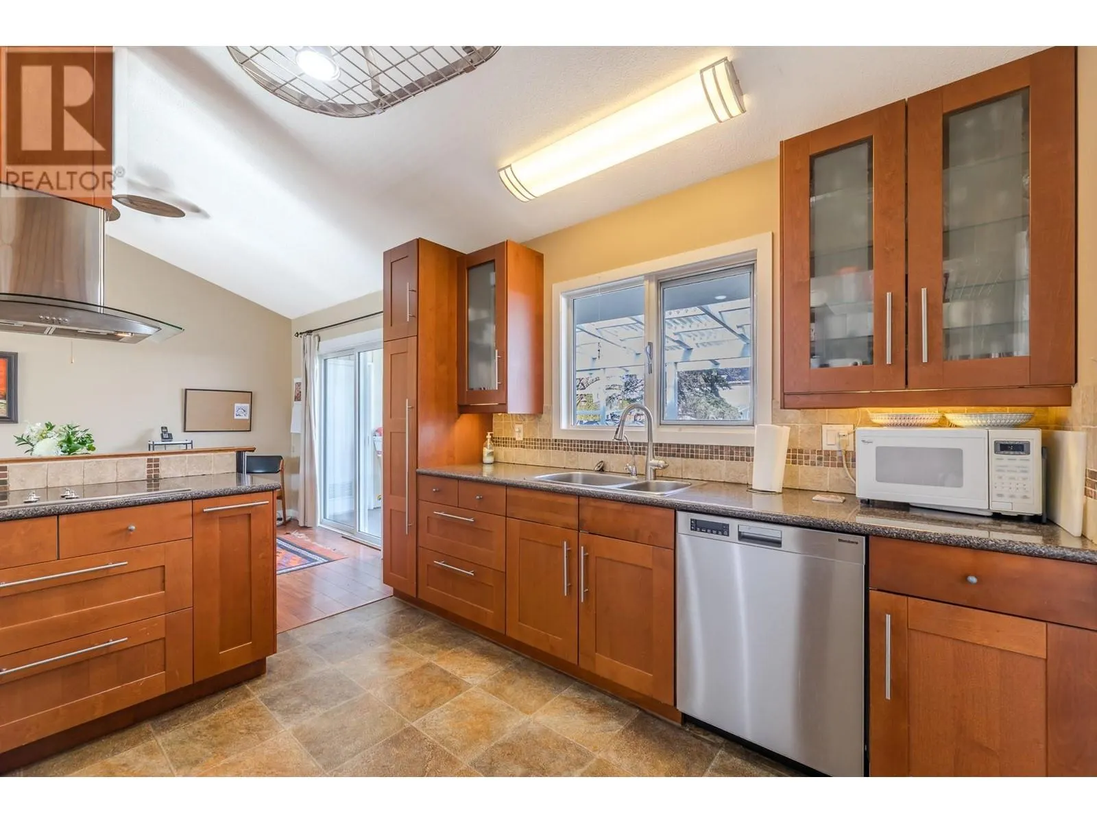 10114 PRAIRIE VALLEY Road