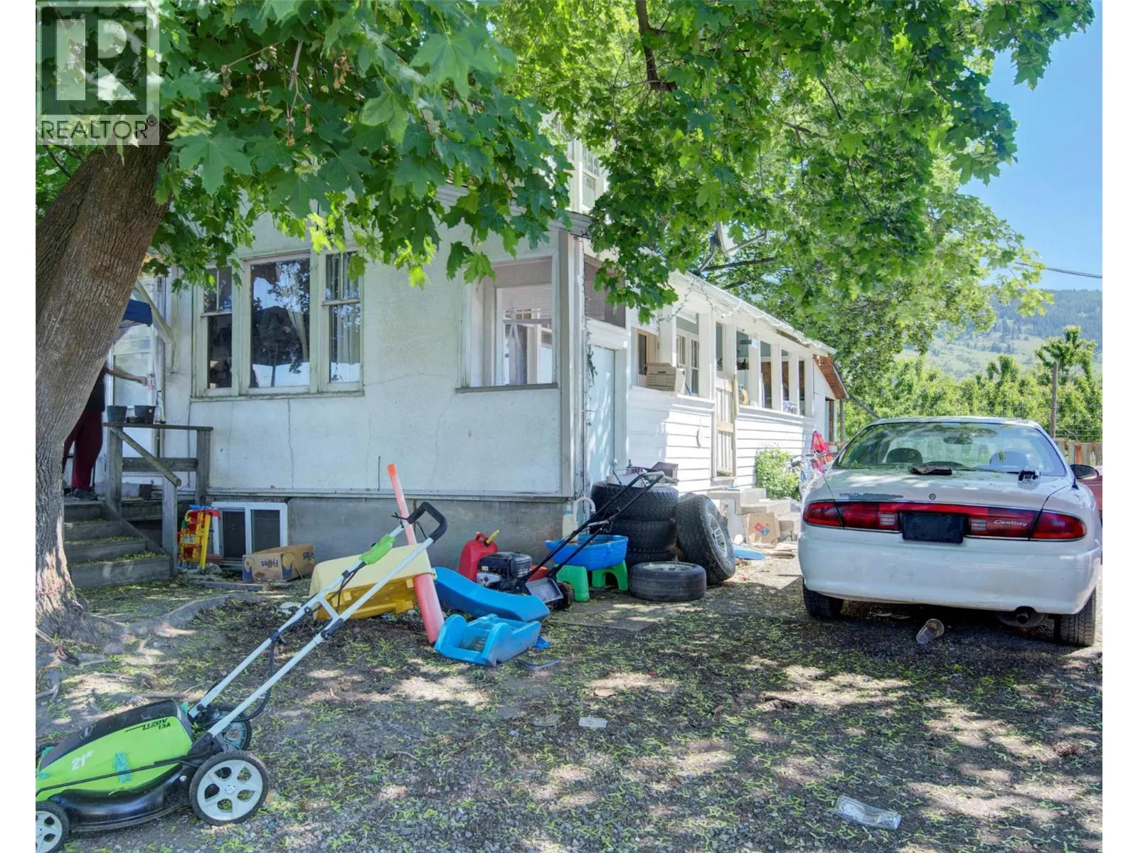 1094 Pottery Road