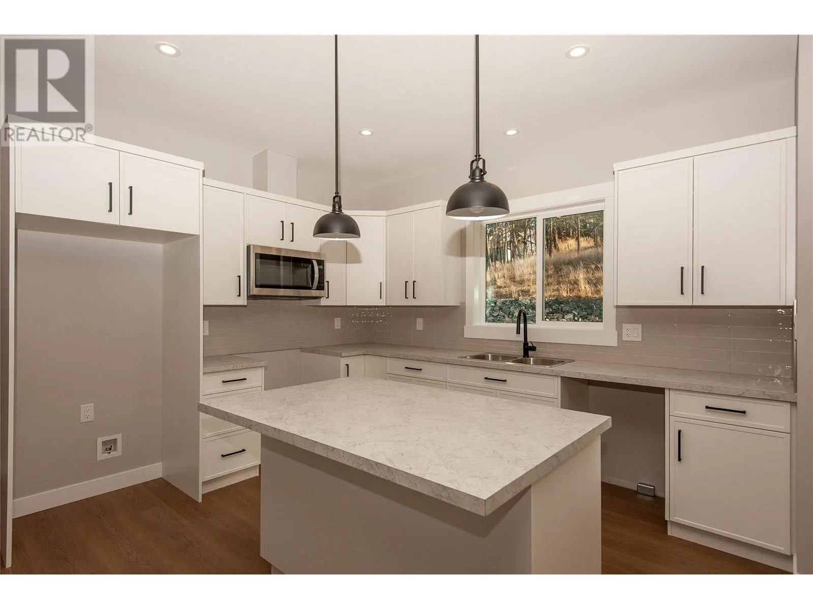 431 POPLAR Drive
