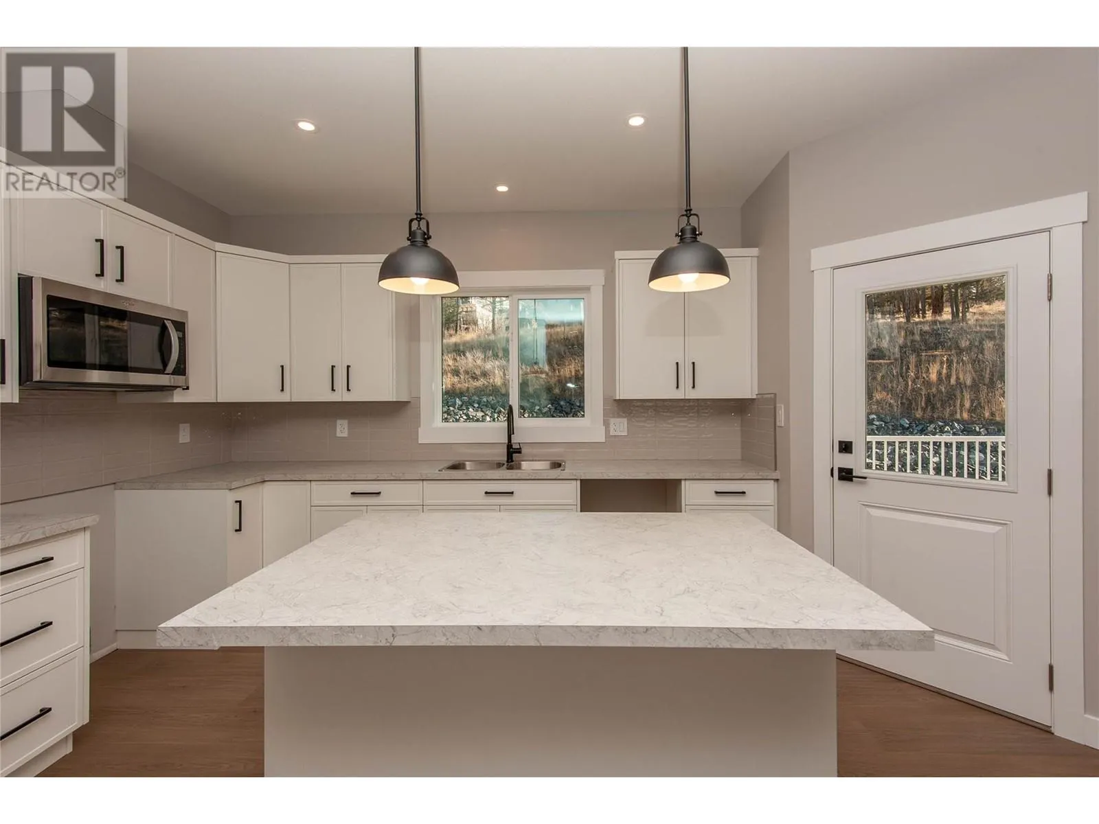 431 POPLAR Drive