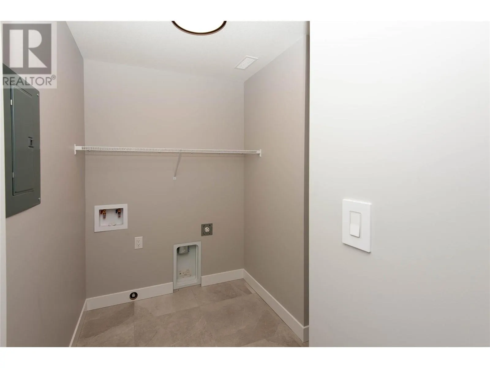 431 POPLAR Drive