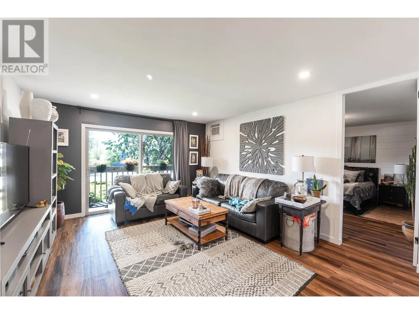 290 Hwy 33 E Unit# 207