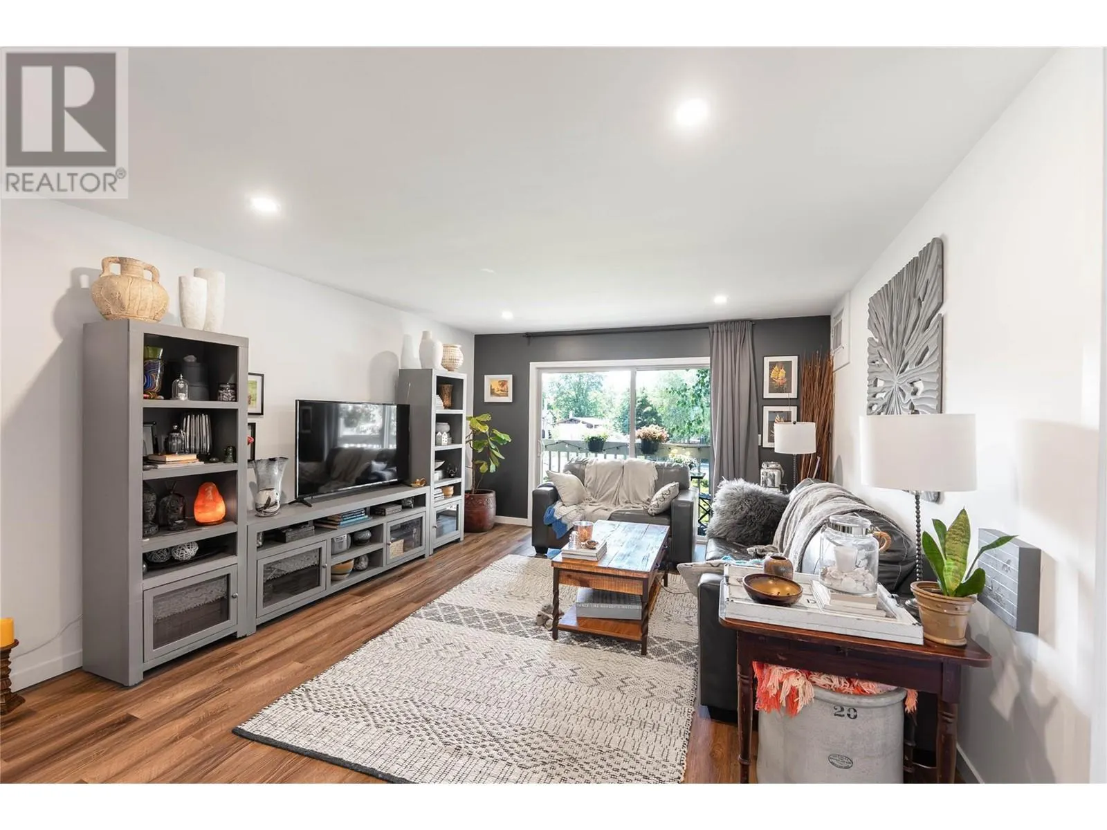 290 Hwy 33 E Unit# 207