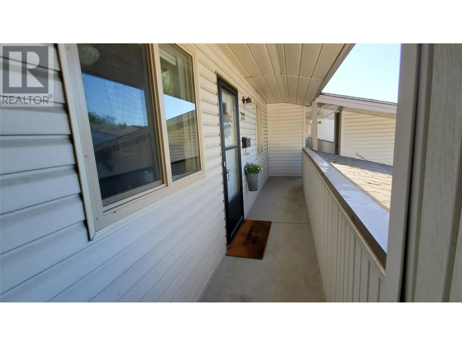 290 Hwy 33 E Unit# 207