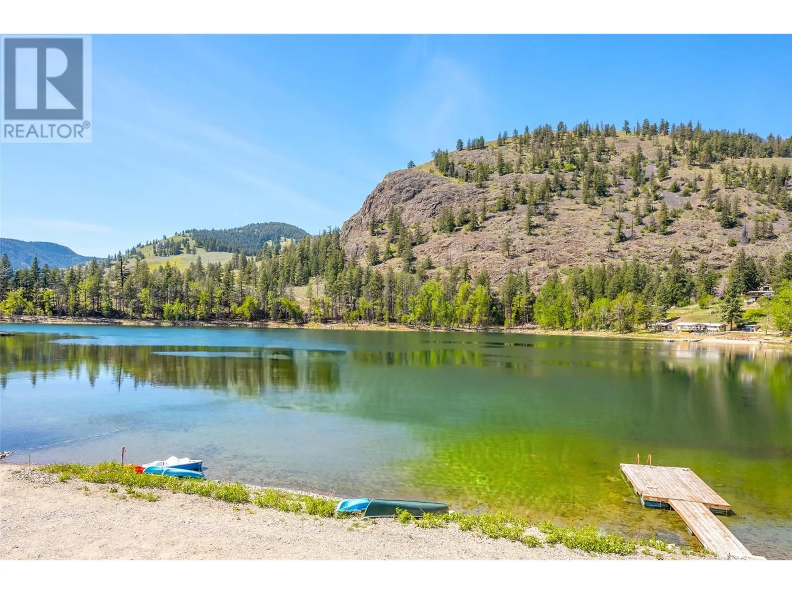200 TWIN LAKES Road