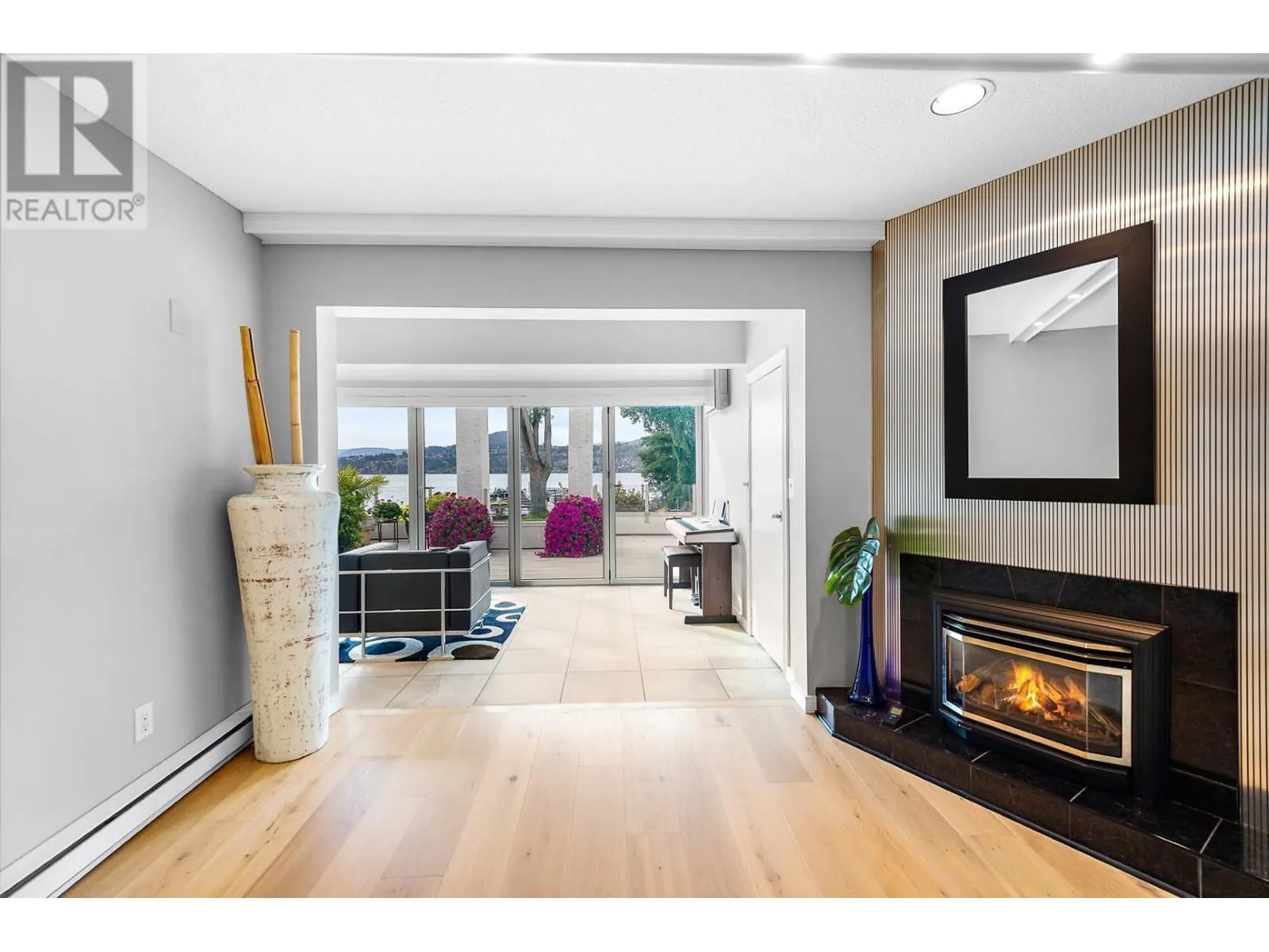 2900 Abbott Street Unit# 208
