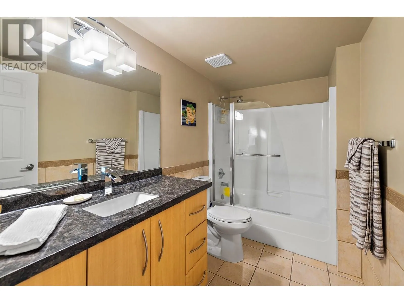 2900 Abbott Street Unit# 208