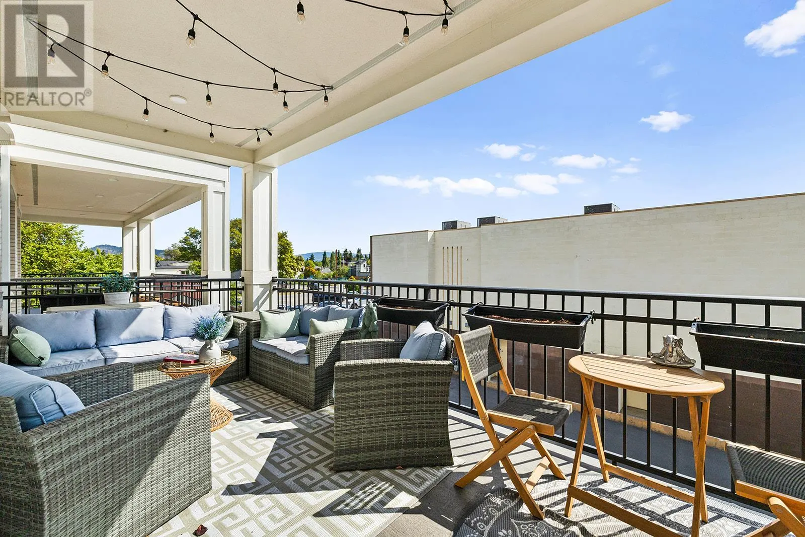 2627 Gore Street Unit# 204