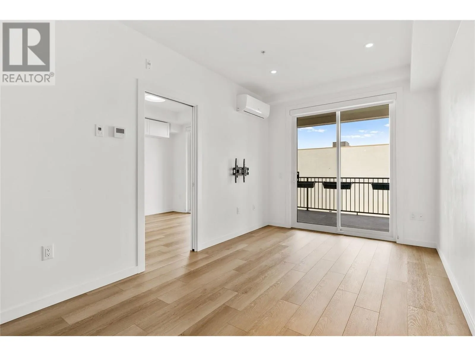2627 Gore Street Unit# 204