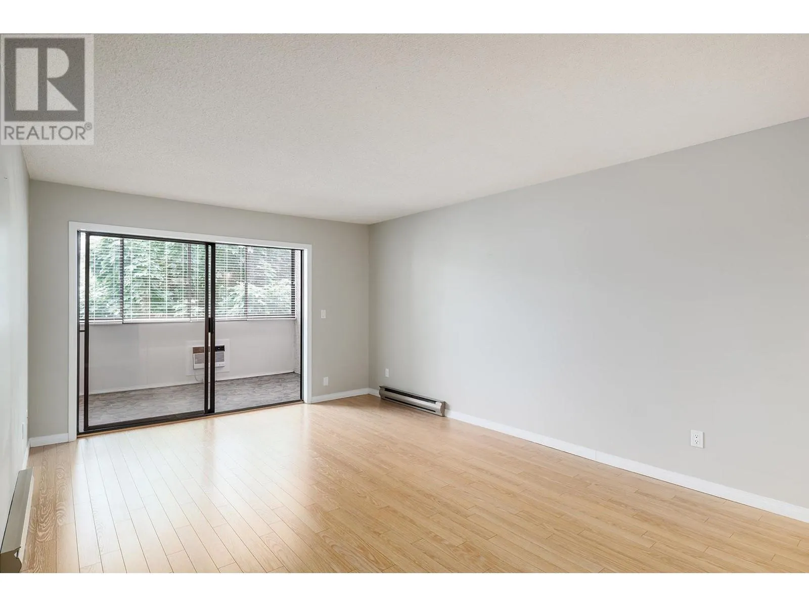 2085 Gordon Drive Unit# 206 Lot# 23
