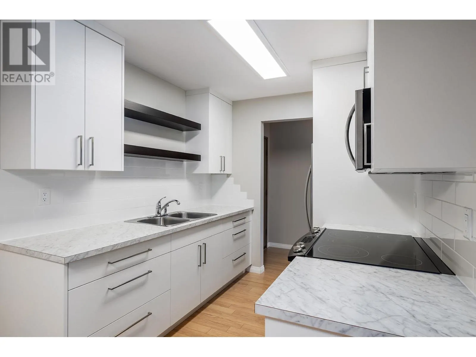 2085 Gordon Drive Unit# 206 Lot# 23