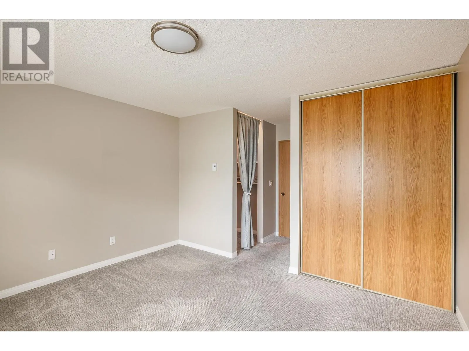 2085 Gordon Drive Unit# 206 Lot# 23
