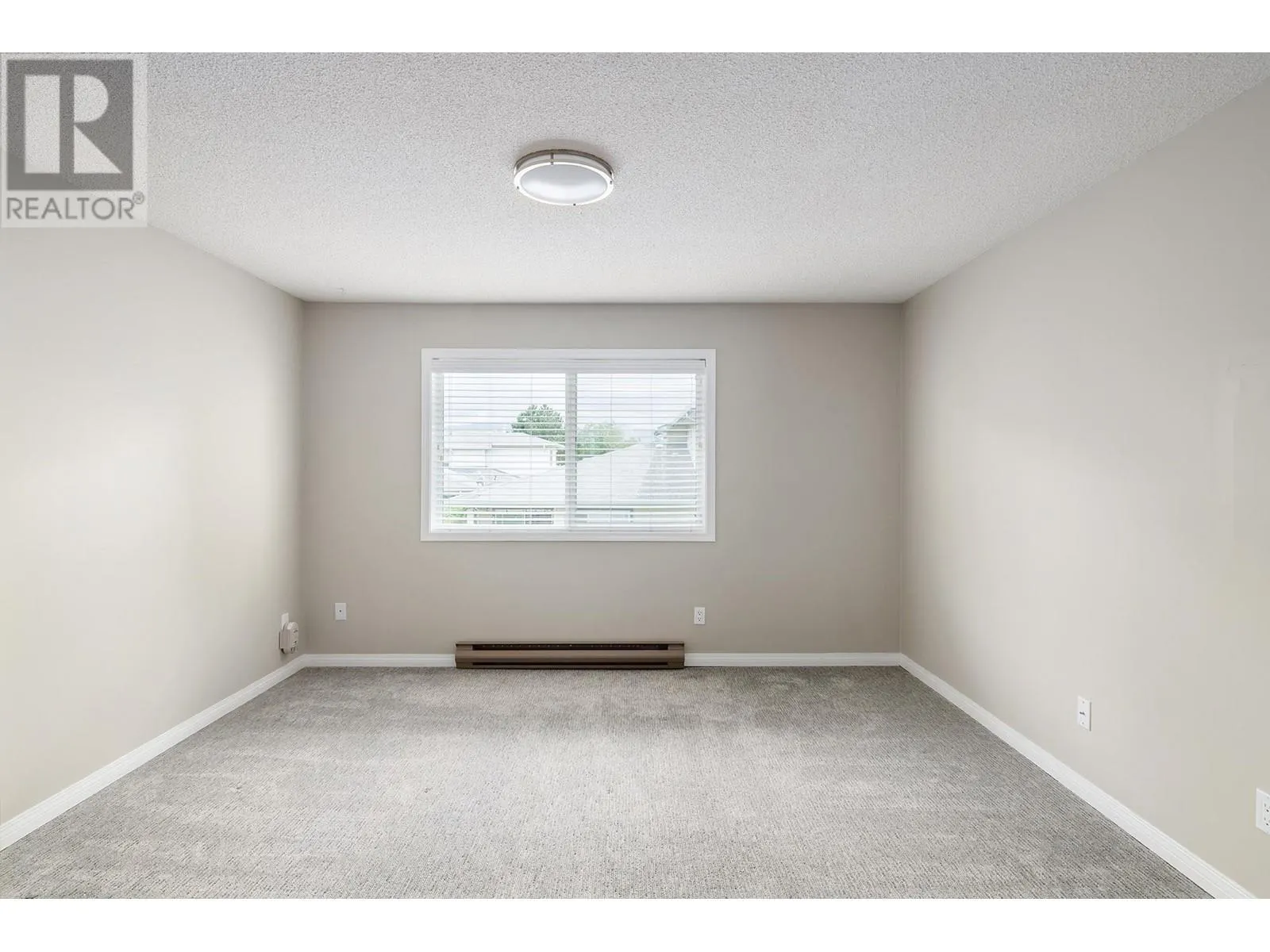 2085 Gordon Drive Unit# 206 Lot# 23