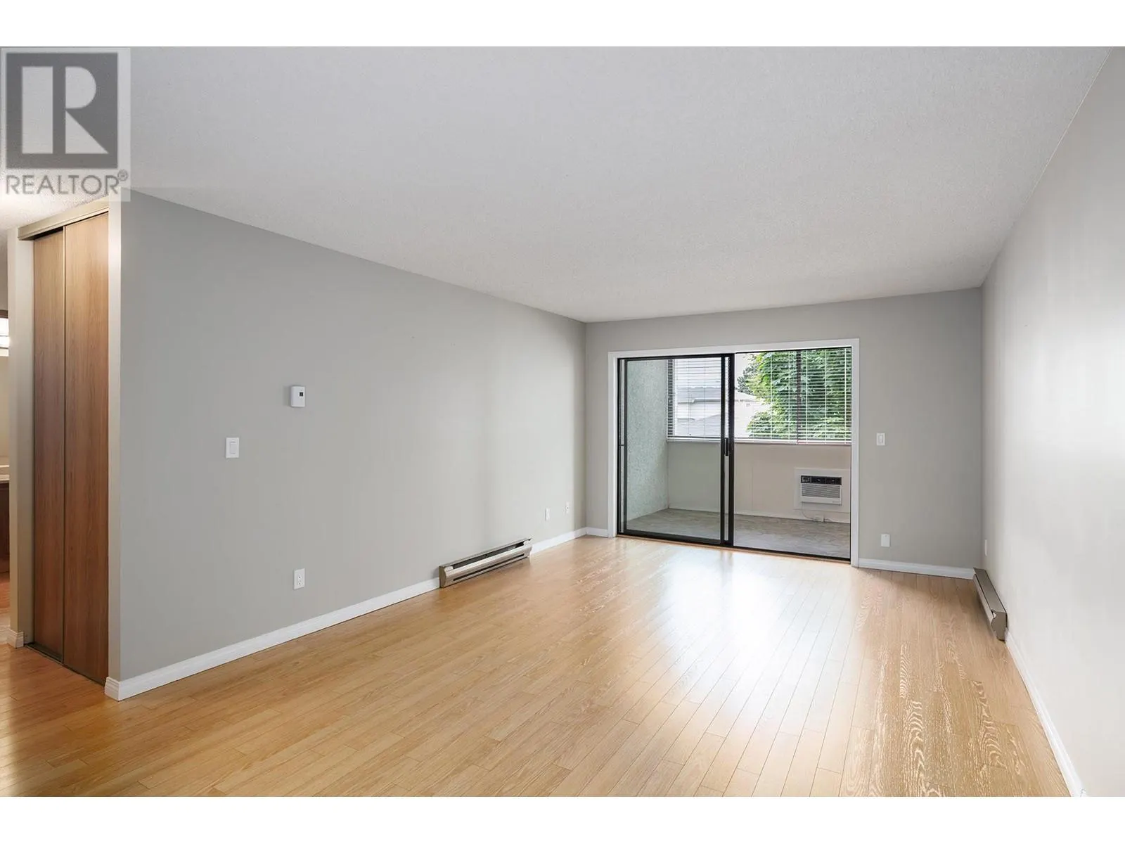 2085 Gordon Drive Unit# 206 Lot# 23