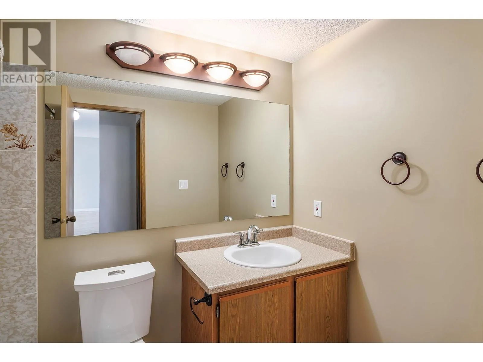2085 Gordon Drive Unit# 206 Lot# 23
