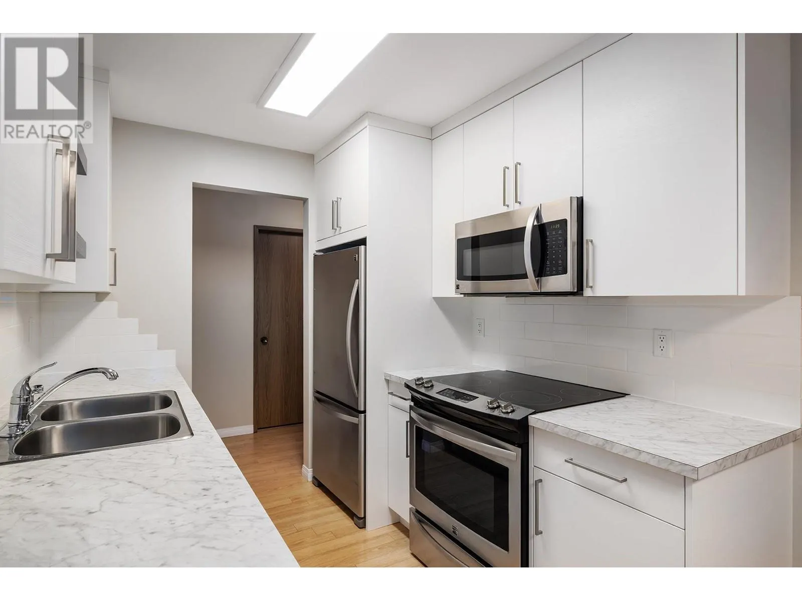 2085 Gordon Drive Unit# 206 Lot# 23