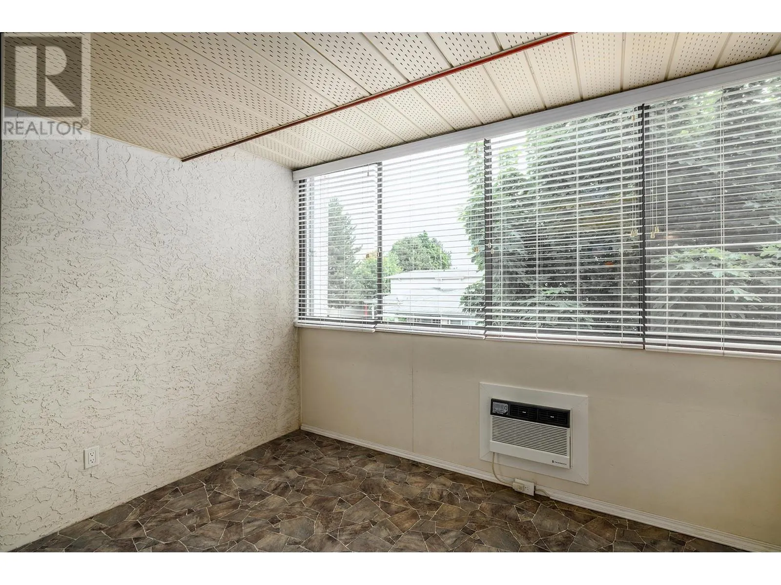 2085 Gordon Drive Unit# 206 Lot# 23