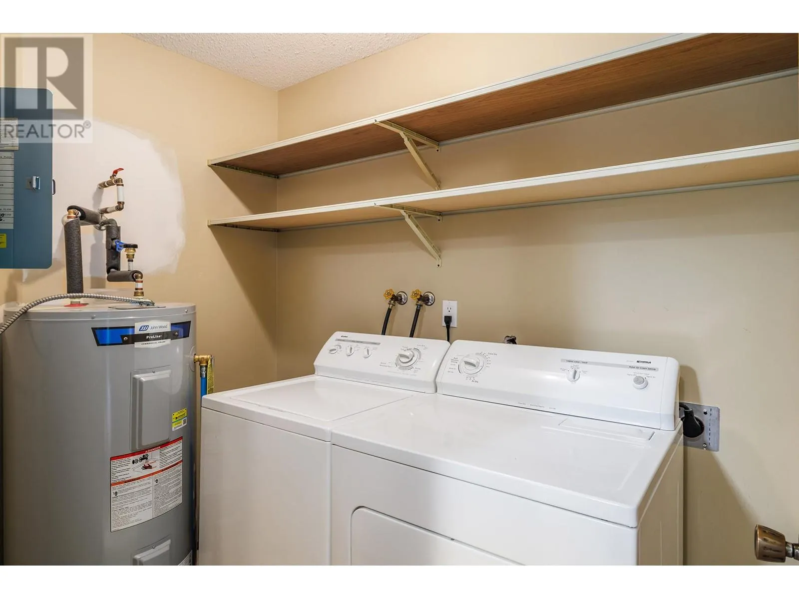 2085 Gordon Drive Unit# 206 Lot# 23