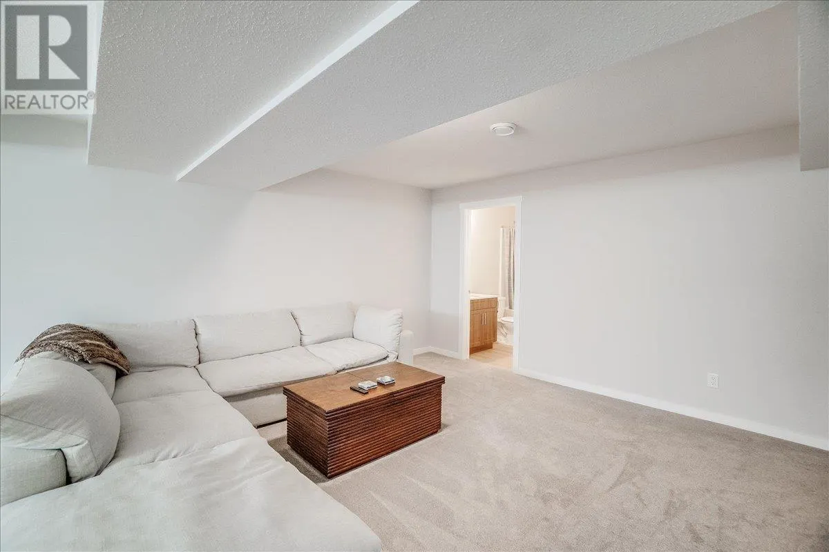 1504 Aspen Lane