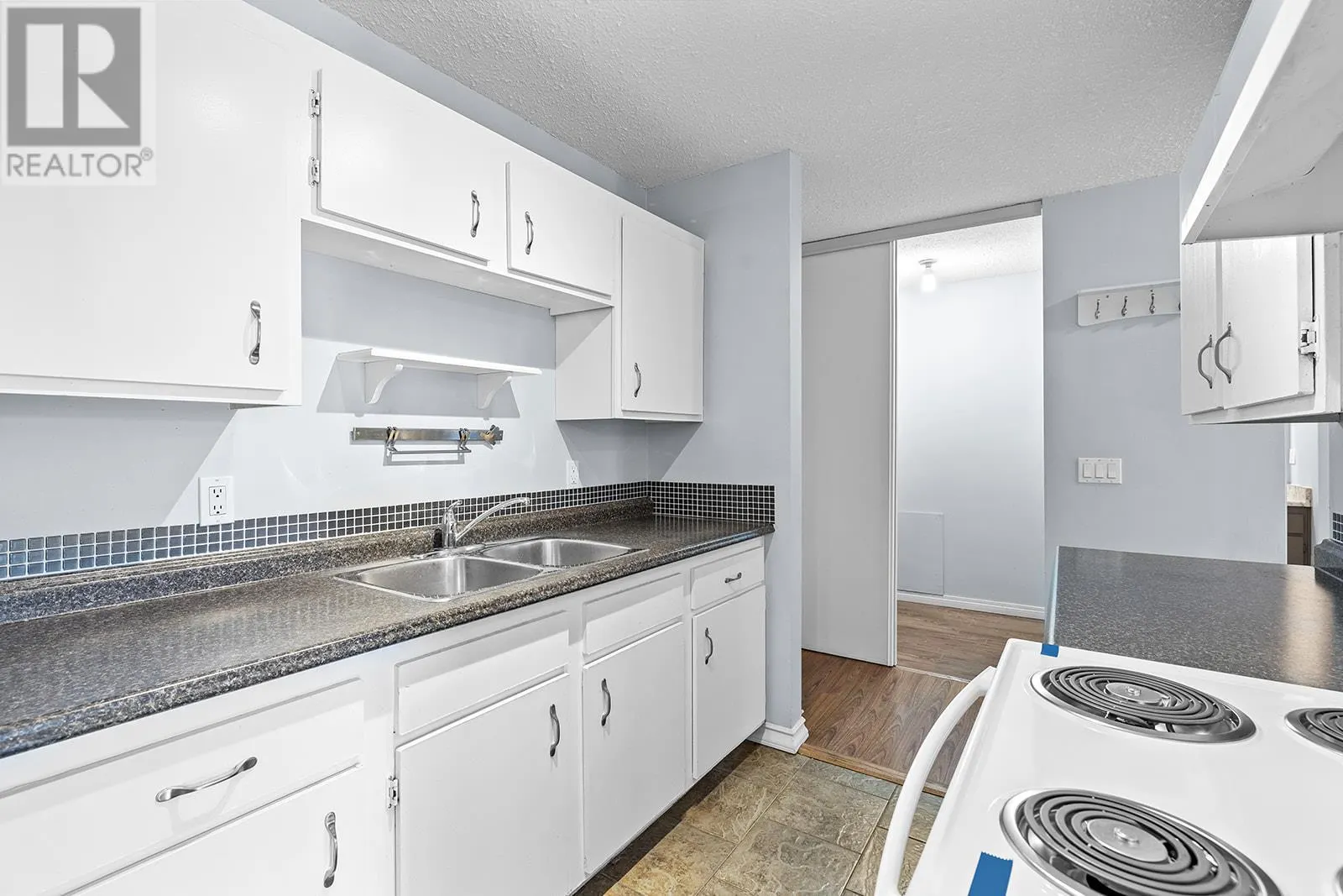 625 Rowcliffe Avenue Unit# 203
