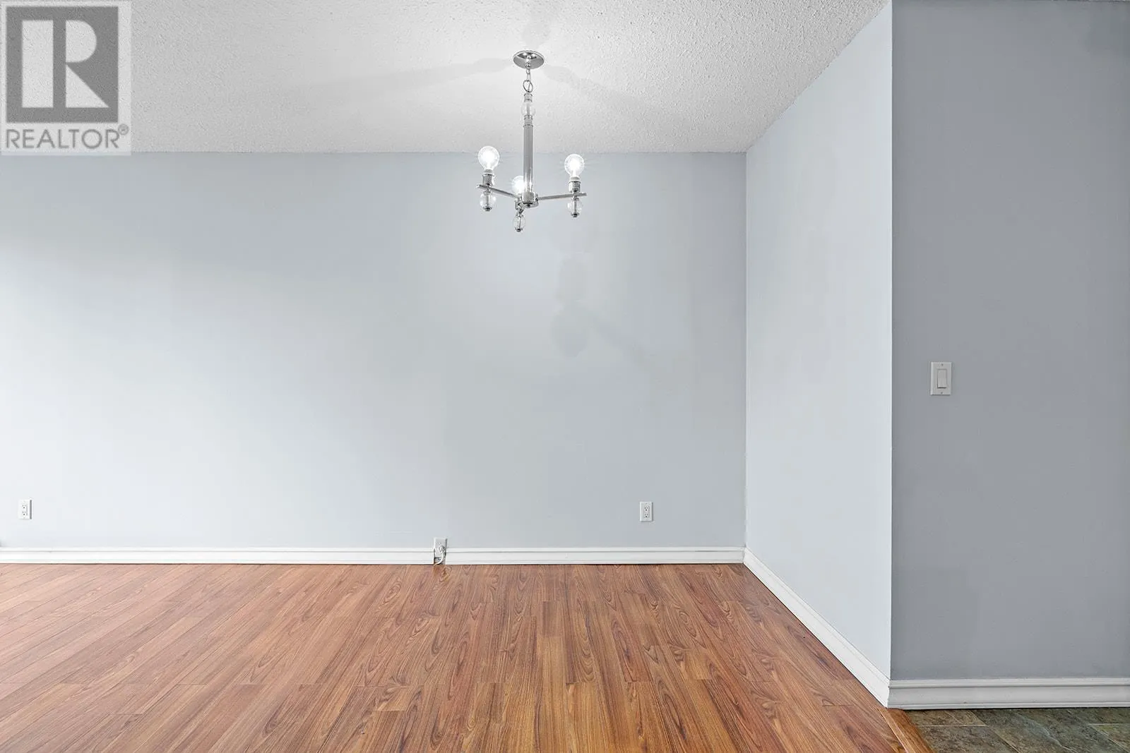 625 Rowcliffe Avenue Unit# 203