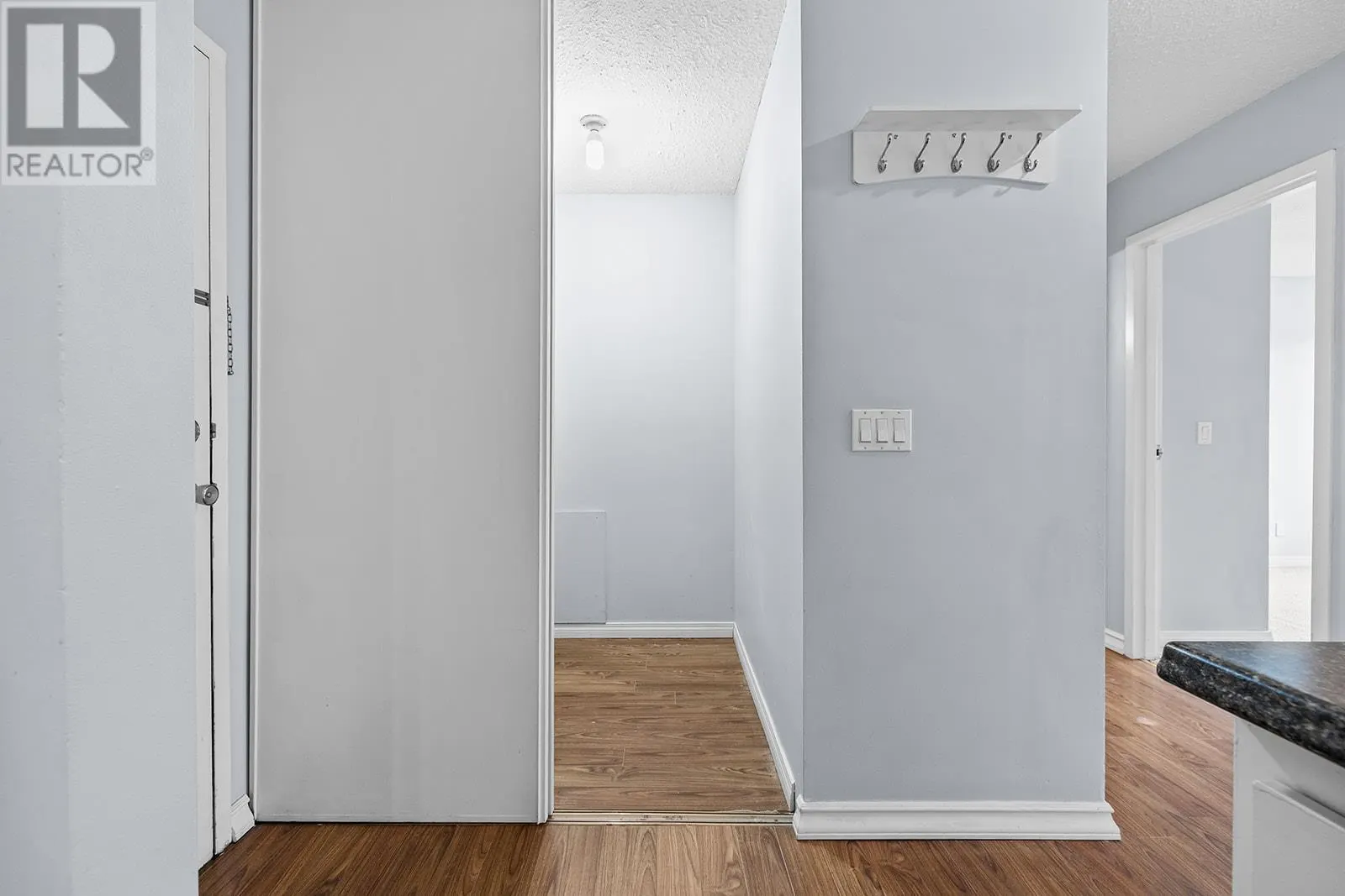 625 Rowcliffe Avenue Unit# 203