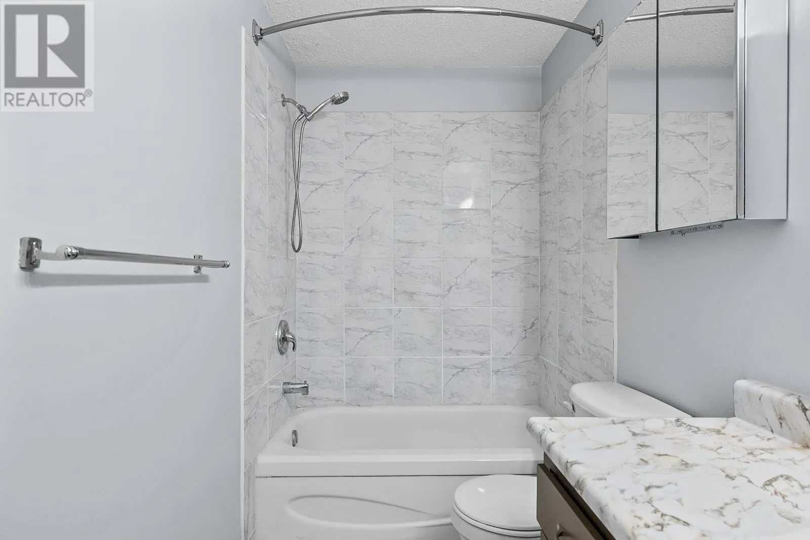 625 Rowcliffe Avenue Unit# 203