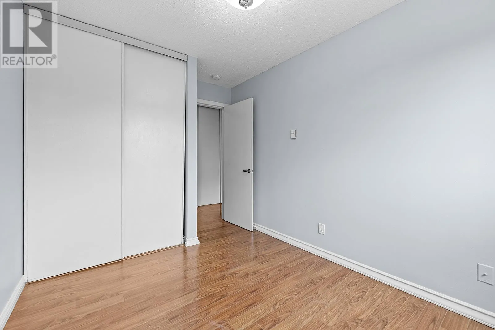 625 Rowcliffe Avenue Unit# 203