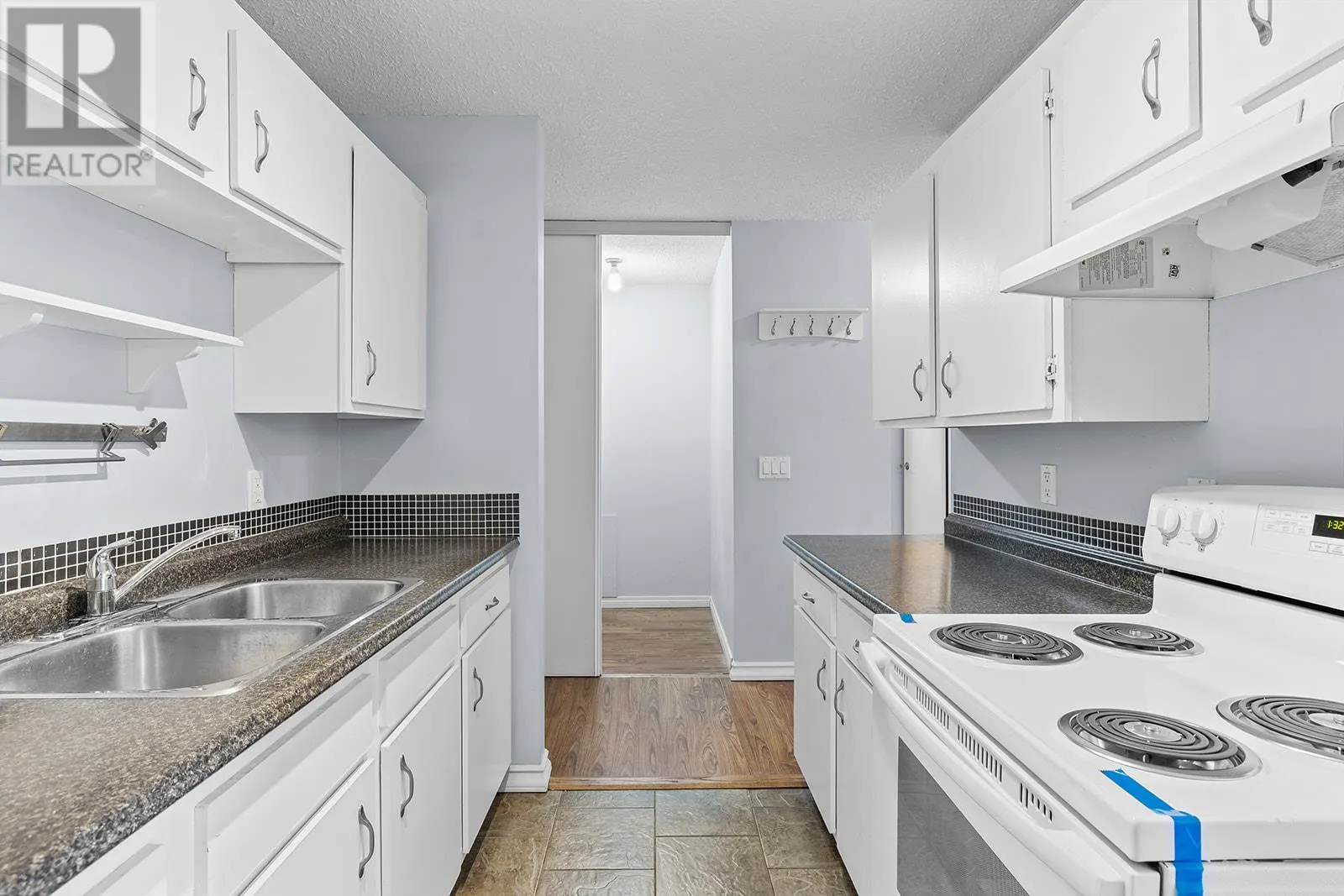 625 Rowcliffe Avenue Unit# 203