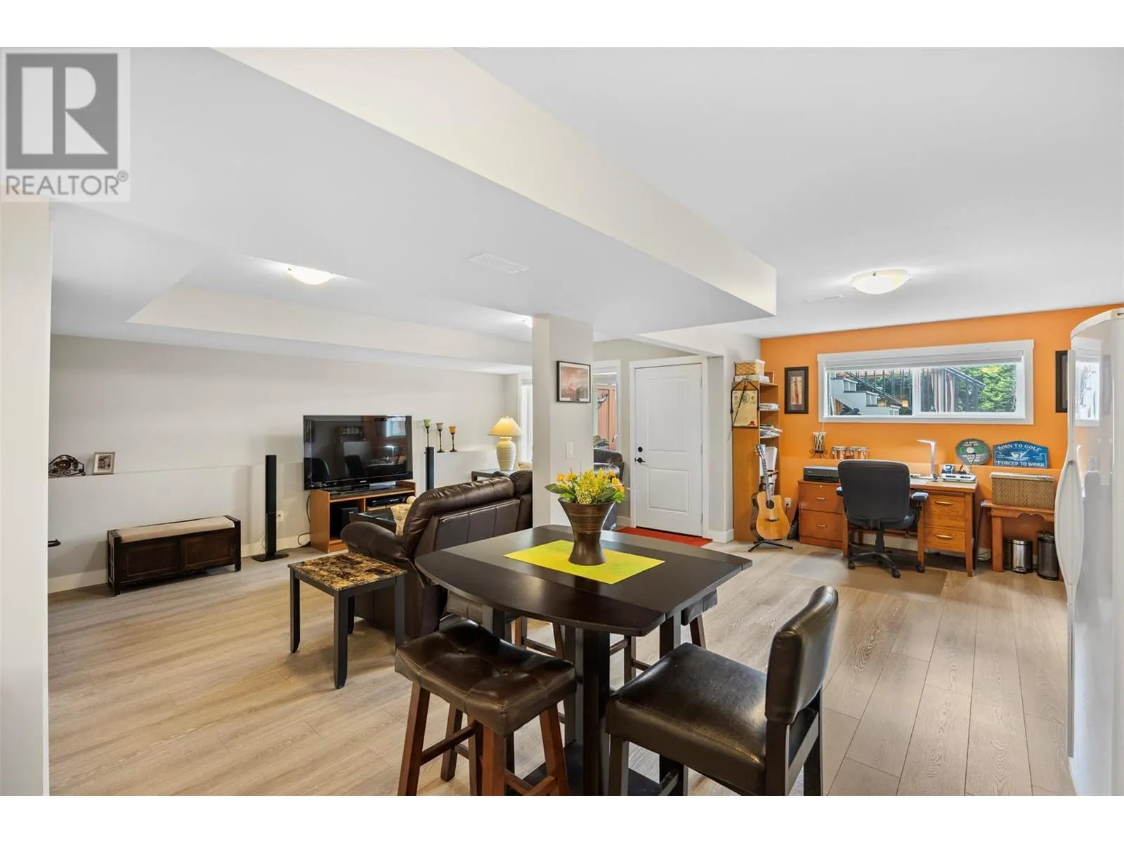 858 Palmer Place