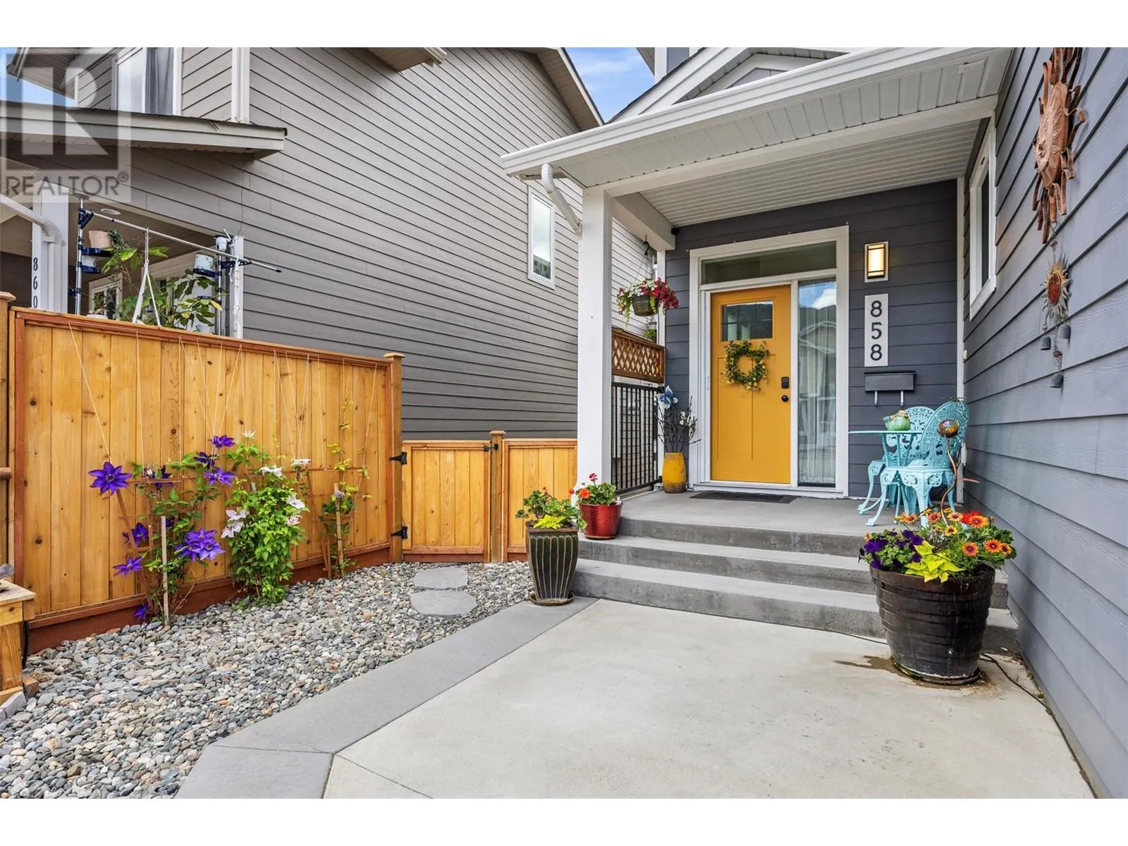 858 Palmer Place