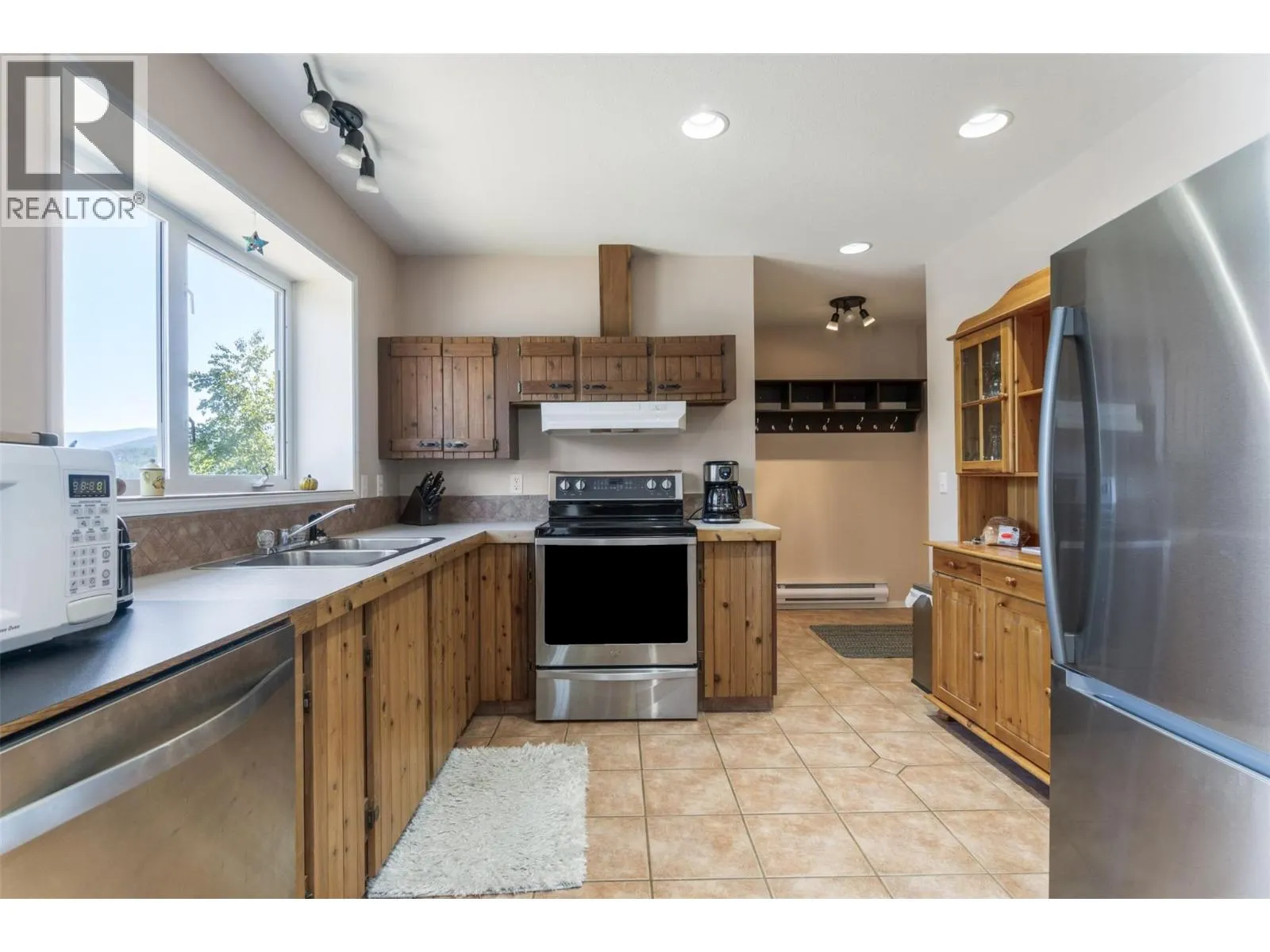 5675 Eagle Bay Road