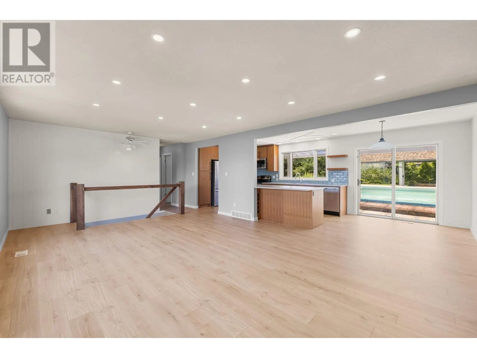 2865 Lower Glenrosa Road