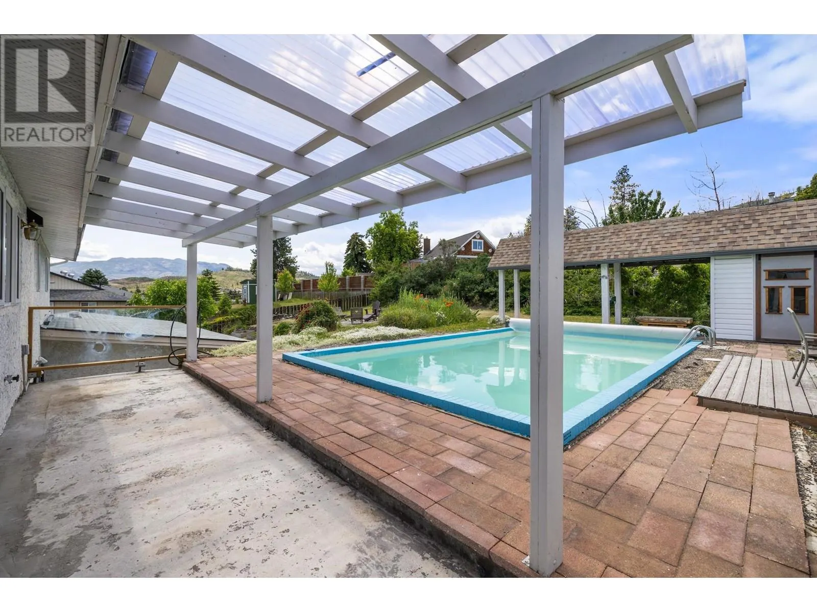 2865 Lower Glenrosa Road